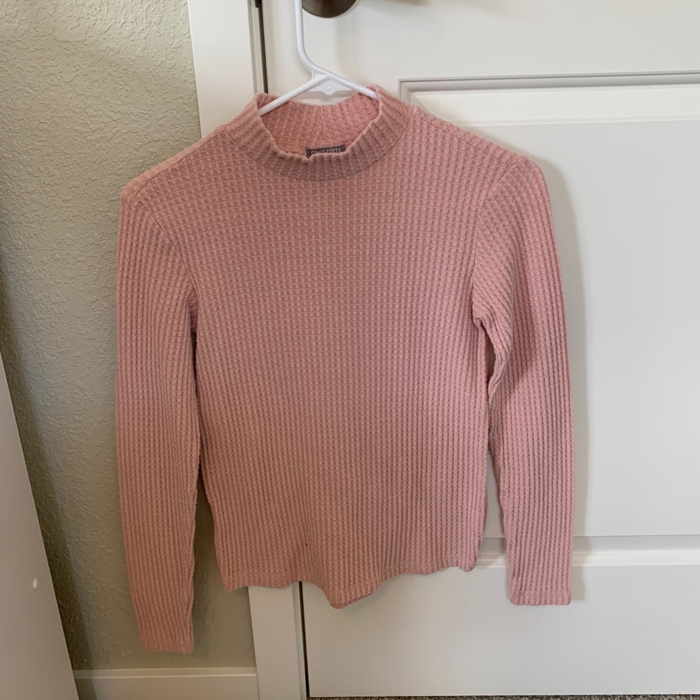 Mock neck long sleeve.